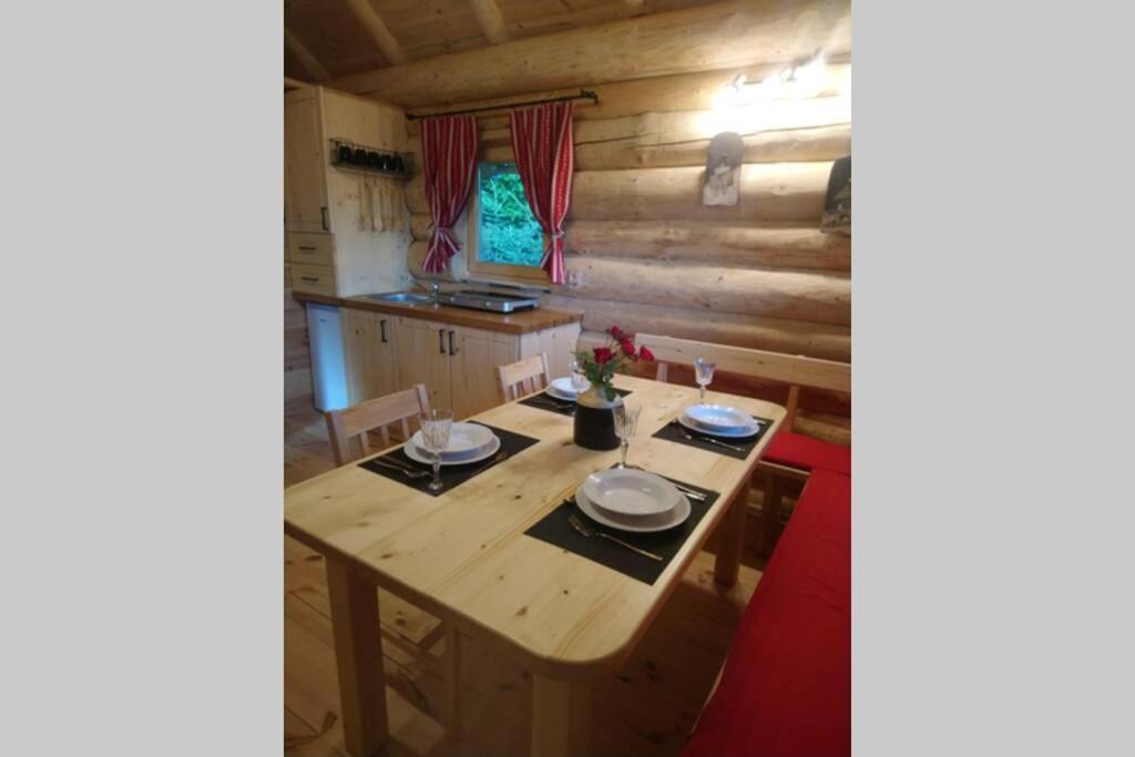 Hut At The Forest Male Brusnice 외부 사진