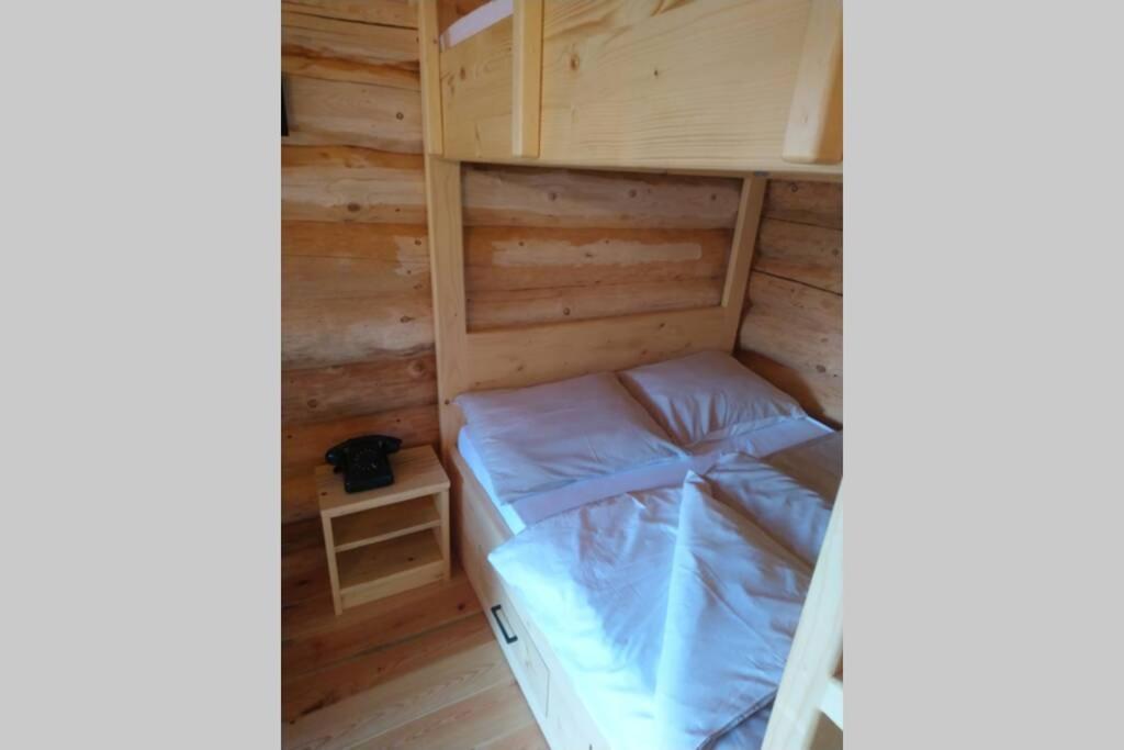 Hut At The Forest Male Brusnice 외부 사진