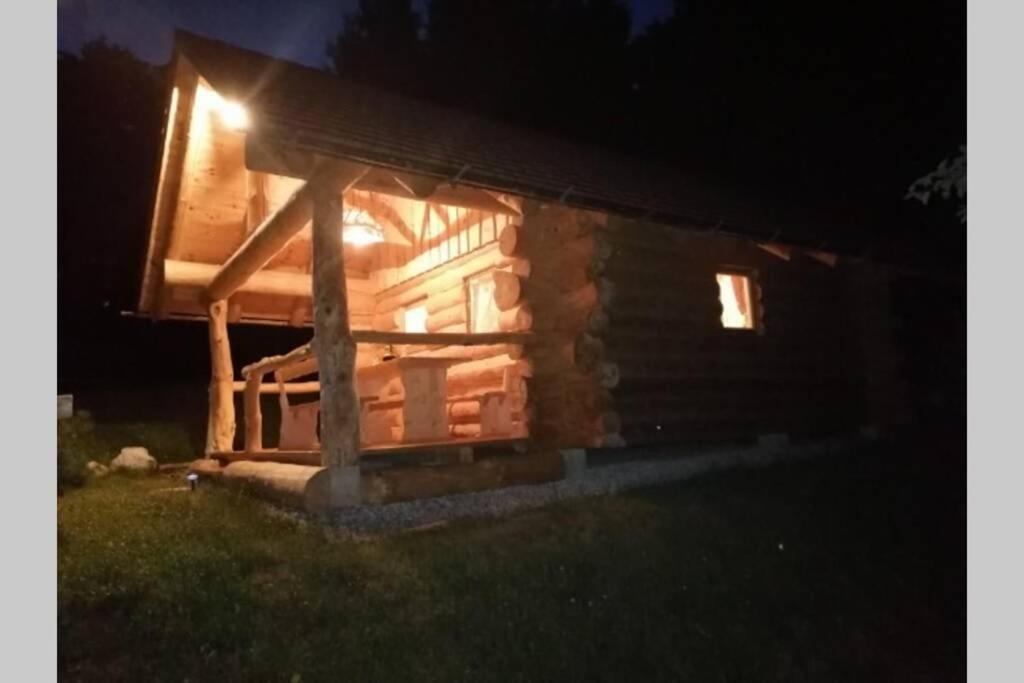 Hut At The Forest Male Brusnice 외부 사진